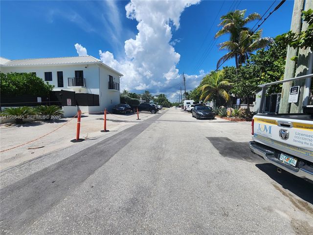 315 Walnut St 2, Hollywood, FL 33019