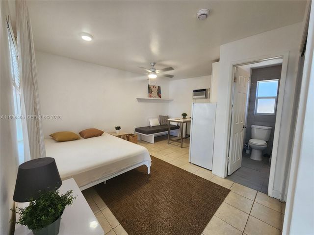 315 Walnut St 2, Hollywood, FL 33019