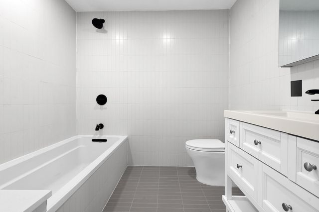 33 W 9th Street, New York City, NY 10011