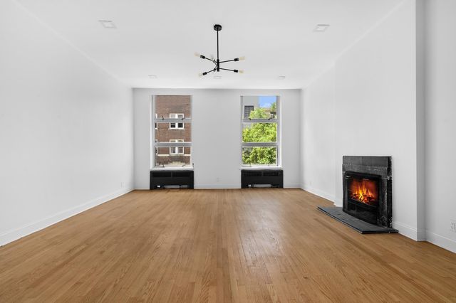 33 W 9th Street, New York City, NY 10011