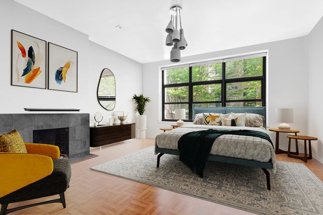 33 W 9th Street, New York City, NY 10011