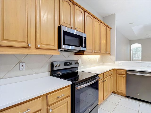 10221 GARDEN ALCOVE DRIVE, Tampa, FL 33647
