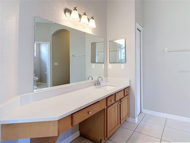 10221 GARDEN ALCOVE DRIVE, Tampa, FL 33647