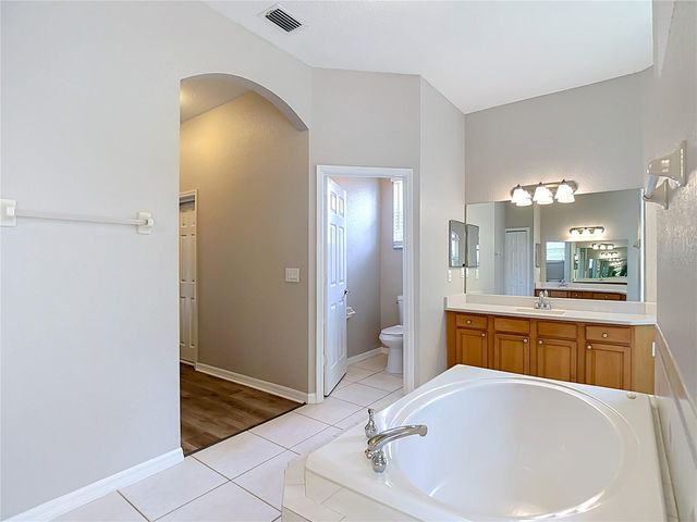 10221 GARDEN ALCOVE DRIVE, Tampa, FL 33647