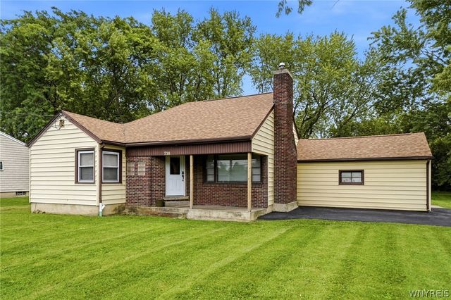 738 Upper Mountain Road, Lewiston, NY 14092
