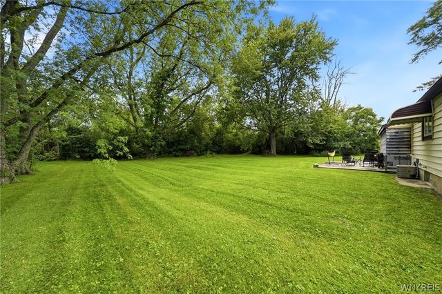 738 Upper Mountain Road, Lewiston, NY 14092
