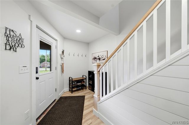 738 Upper Mountain Road, Lewiston, NY 14092