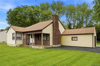 738 Upper Mountain Road, Lewiston, NY 14092