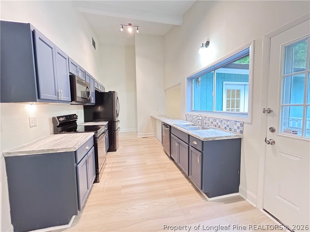 305 Reid Court, Fayetteville, NC 28314 — photo 9