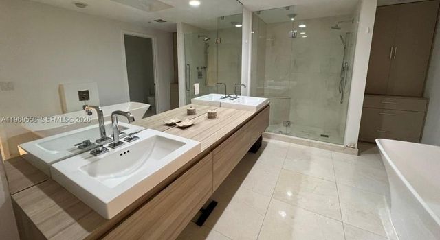 17301 Biscayne Blvd 206, North Miami Beach, FL 33160