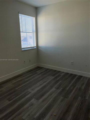 27501 SW 138th Ave, Homestead, FL 33032