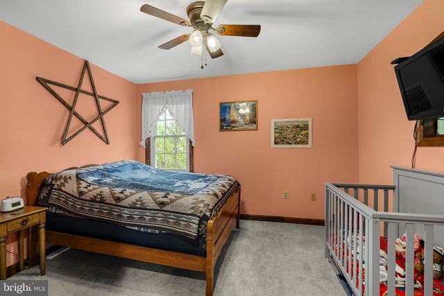 1195 SEGLOCK RD, Lititz, PA 17543