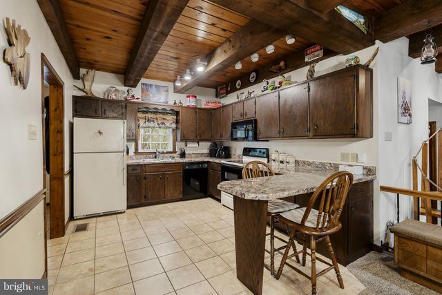 1195 SEGLOCK RD, Lititz, PA 17543