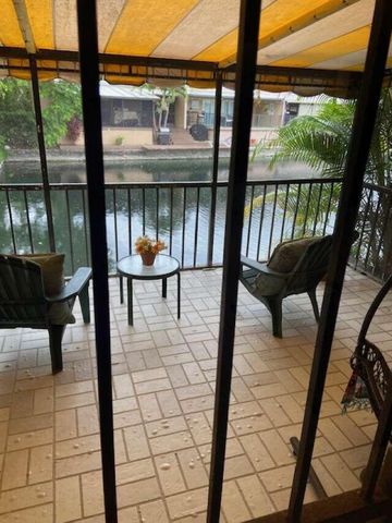 16023 Kingsmoor Way, Miami Lakes, FL 33014