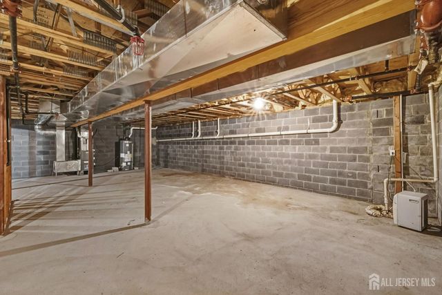 102 forest Drive, Piscataway, NJ 08854