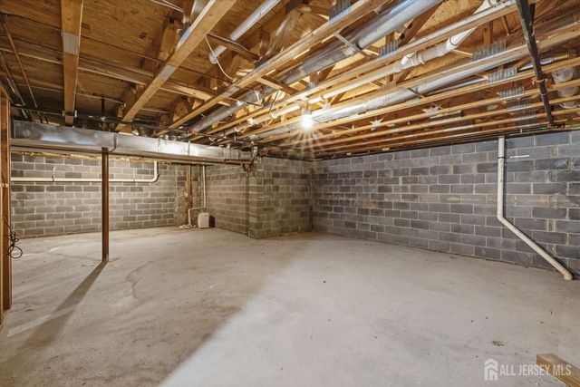 102 forest Drive, Piscataway, NJ 08854