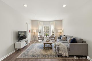 102 forest Drive, Piscataway, NJ 08854