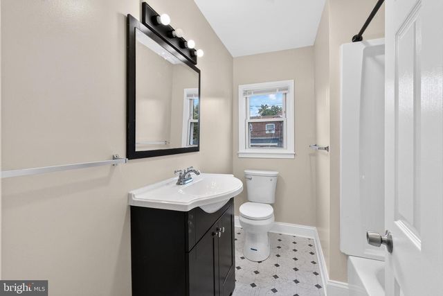 3802 10TH, Baltimore, MD 21225