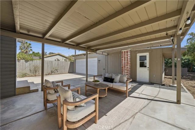 528 W Burnett, Long Beach, CA 90806