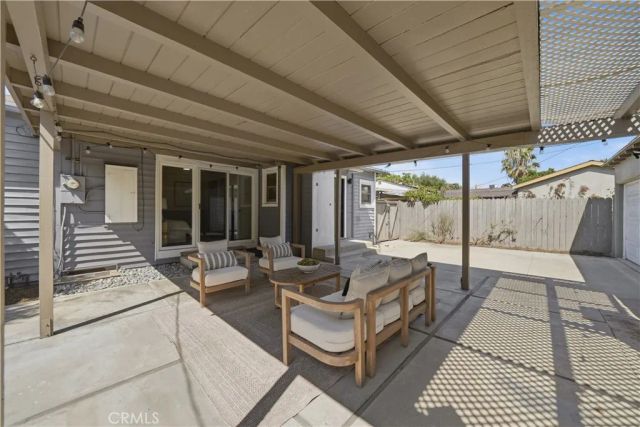 528 W Burnett, Long Beach, CA 90806