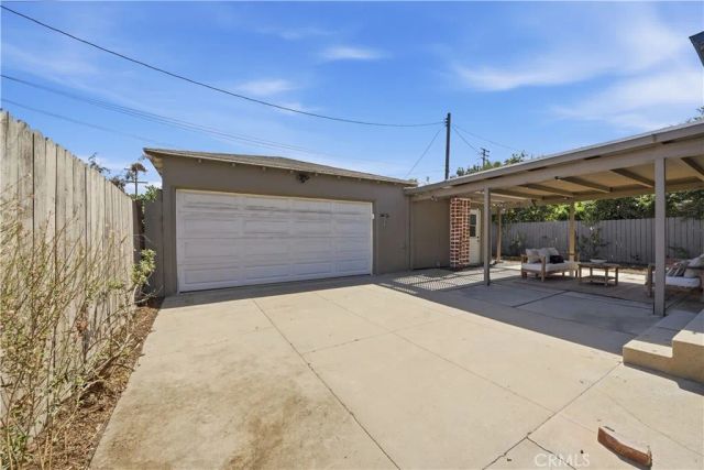 528 W Burnett, Long Beach, CA 90806