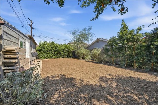 528 W Burnett, Long Beach, CA 90806