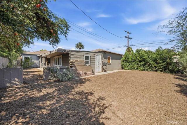 528 W Burnett, Long Beach, CA 90806