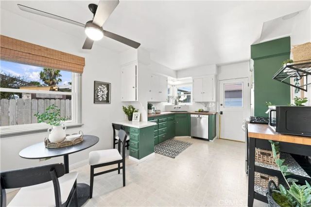 528 W Burnett, Long Beach, CA 90806