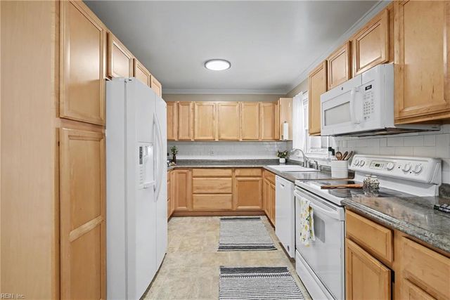 2430 Tullibee DR, Norfolk, VA 23518