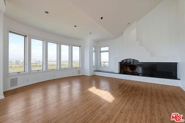 7805 Veragua Drive, Playa Del Rey, CA 90293