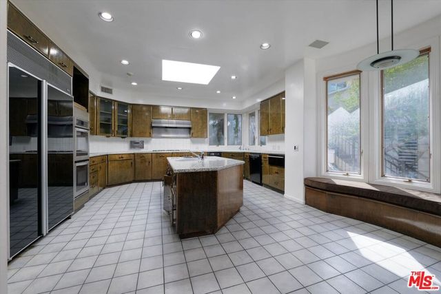 7805 Veragua Drive, Playa Del Rey, CA 90293