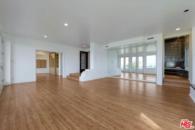 7805 Veragua Drive, Playa Del Rey, CA 90293