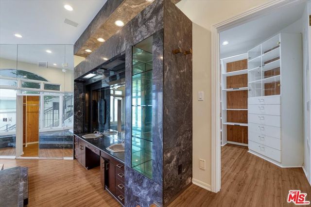 7805 Veragua Drive, Playa Del Rey, CA 90293