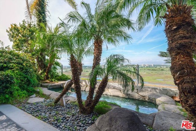 7805 Veragua Drive, Playa Del Rey, CA 90293