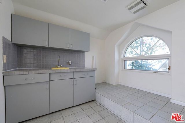 7805 Veragua Drive, Playa Del Rey, CA 90293