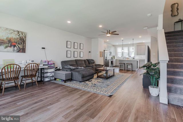 17153 CUMBERLAND HEIGHT DR, Dumfries, VA 22026