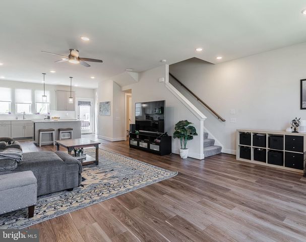 17153 CUMBERLAND HEIGHT DR, Dumfries, VA 22026