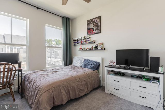 17153 CUMBERLAND HEIGHT DR, Dumfries, VA 22026