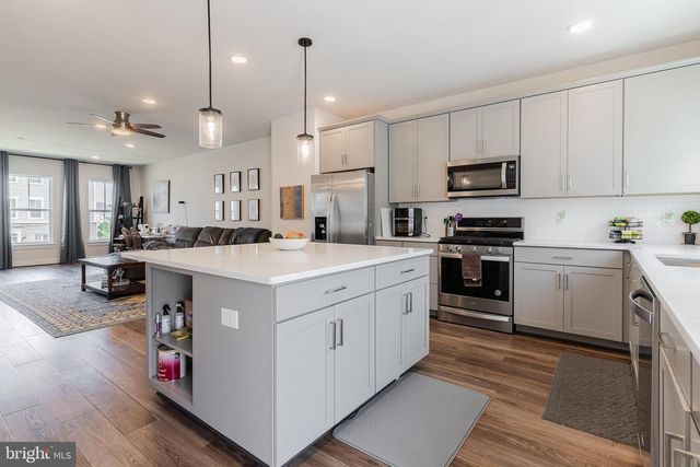 17153 CUMBERLAND HEIGHT DR, Dumfries, VA 22026