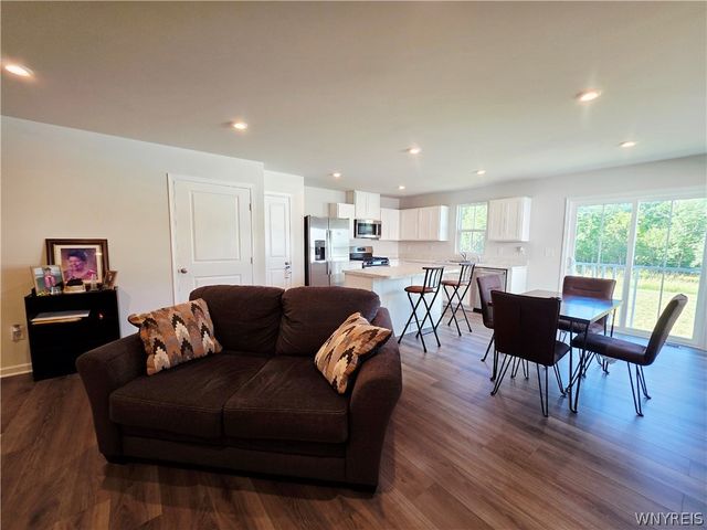 134 South Drive, West Seneca, NY 14218