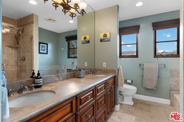 3522 S Barrington Avenue, Los Angeles, CA 90066