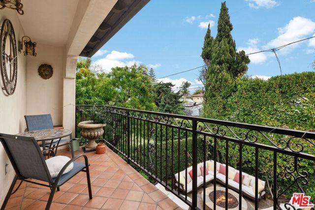 3522 S Barrington Avenue, Los Angeles, CA 90066