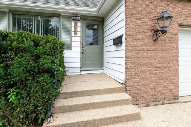 1009 S 111th PLACE, West Allis, WI 53214
