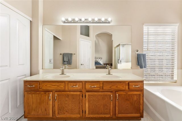 6109 Topaz Valley Avenue, Las Vegas, NV 89130