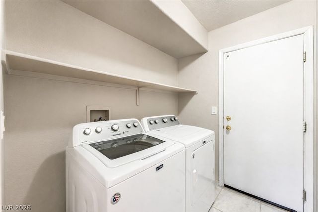 6109 Topaz Valley Avenue, Las Vegas, NV 89130