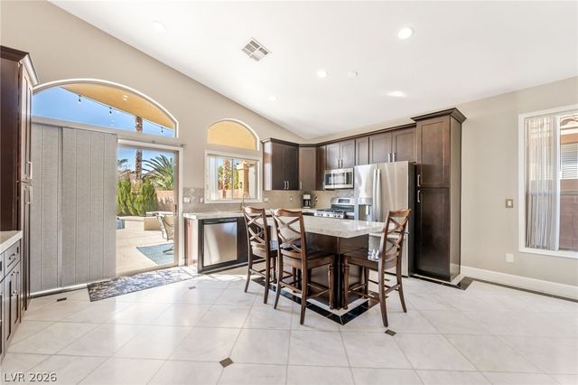 6109 Topaz Valley Avenue, Las Vegas, NV 89130