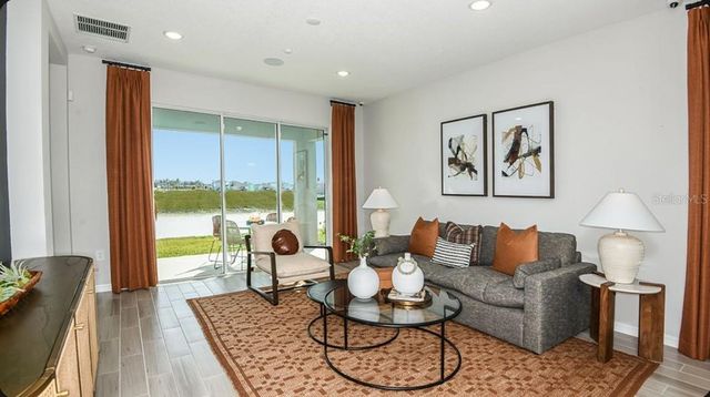 32456 SEA LOCH LOOP, Mount Dora, FL 32757