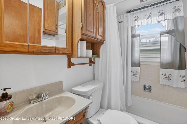 3225 Alfred Avenue, Lansing, MI 48906