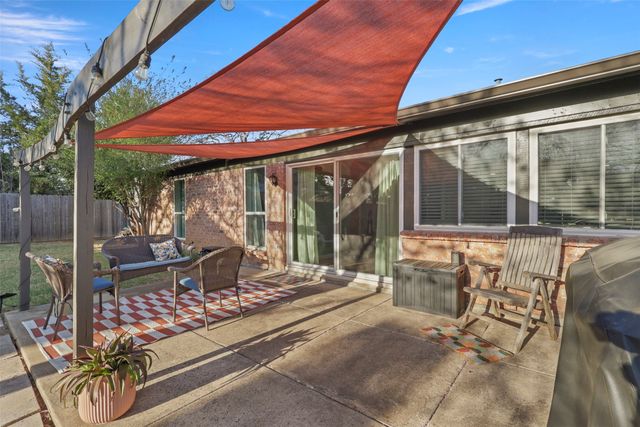 3005 Old Orchard Court, Bedford, TX 76021