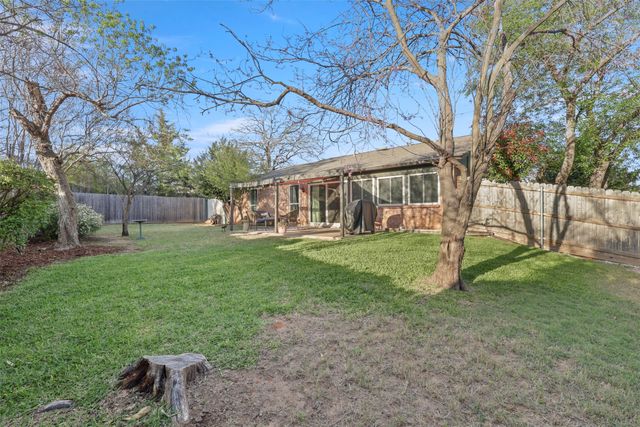3005 Old Orchard Court, Bedford, TX 76021